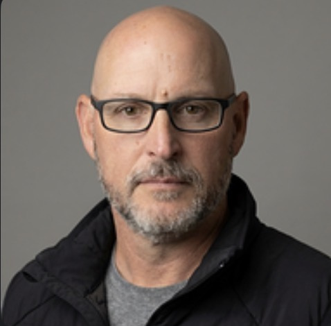 Portrait of Ilan Dar, founder of Interaction 5